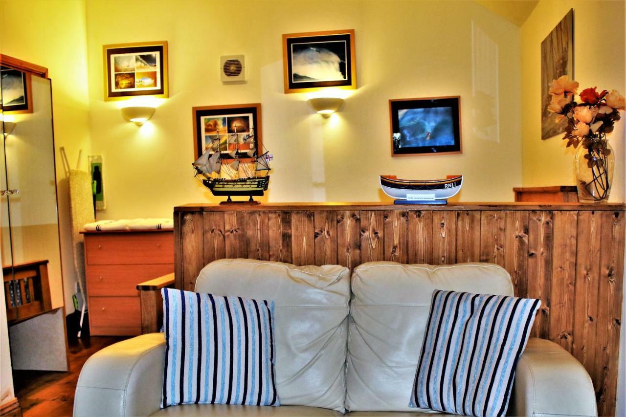 The Old Boathouse Vila Gweek Exterior foto